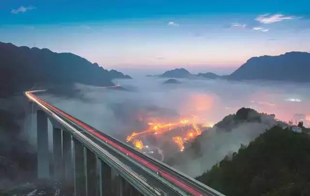 为什么老司机爱死贵州了？这10条仙境公路，藏着世界级风景