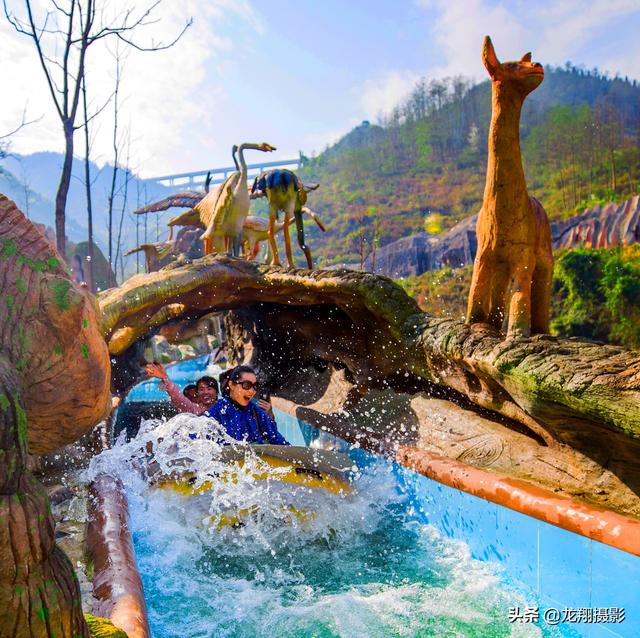 贵州关岭九仙旅游区九仙水世界将成为广大游客的玩水避暑好去处。